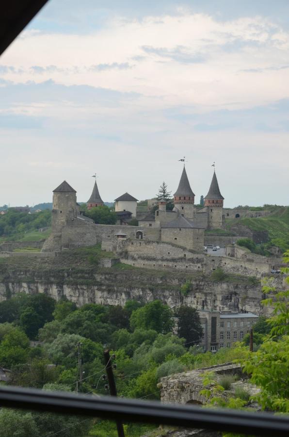 Hotel Джерело Kamianets-Podilskyi Exterior foto