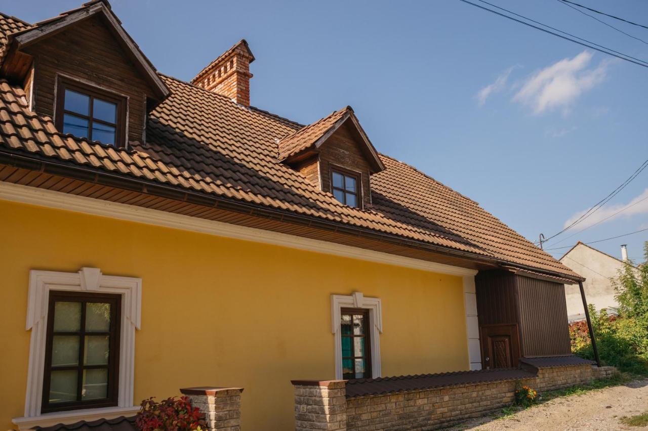 Hotel Джерело Kamianets-Podilskyi Exterior foto