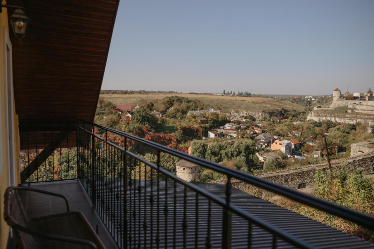 Hotel Джерело Kamianets-Podilskyi Exterior foto