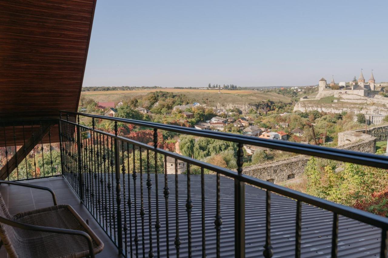 Hotel Джерело Kamianets-Podilskyi Exterior foto