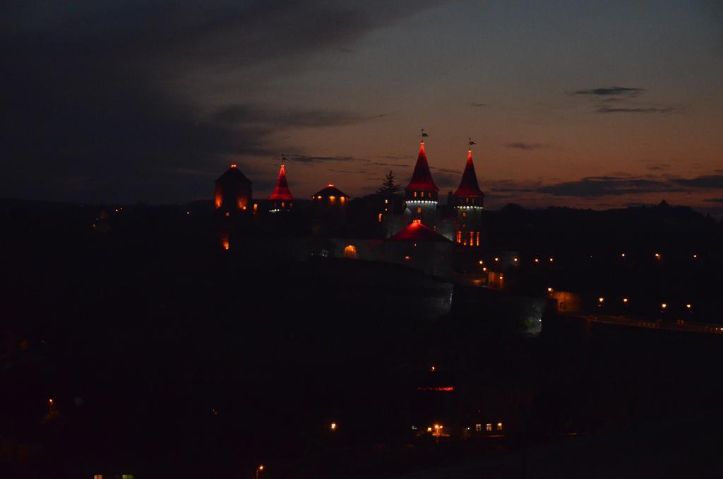 Hotel Джерело Kamianets-Podilskyi Exterior foto